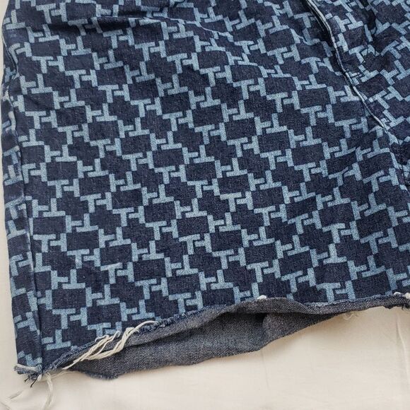 Tommy Hilfiger Women's 12 T Pattern Jean Shorts - Picture 10 of 16
